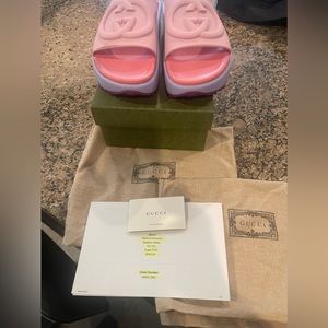 Gucci Slide Sandals Authentic woman’s size 40
